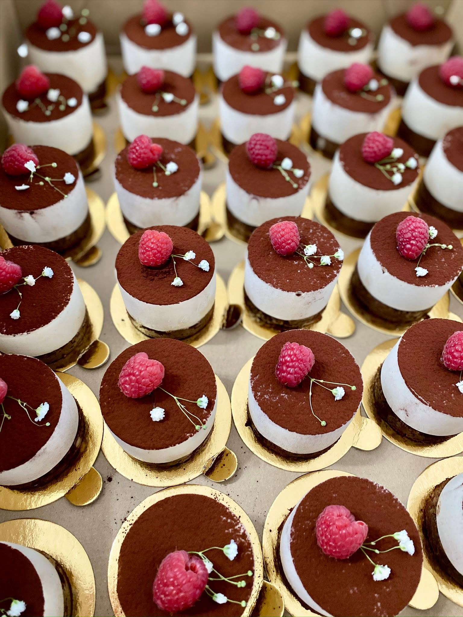 Candy Bar cu mini-tiramisu raw vegan No Sugar